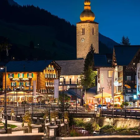 Krone Von - Romantikhotel - In Bester Lage فندق
