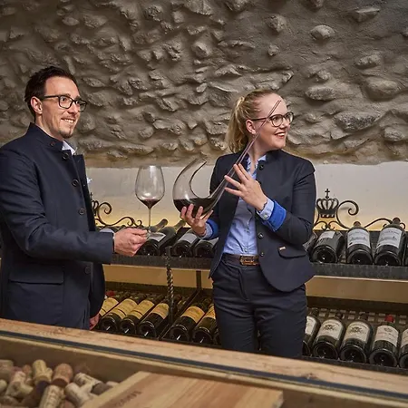 Krone Von - Romantikhotel - In Bester Lage Lech am Arlberg