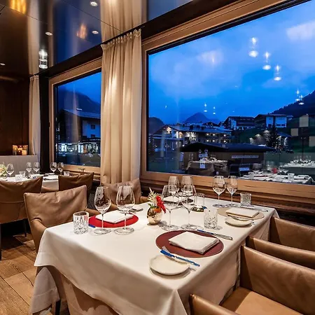 Krone Von - Romantikhotel - In Bester Lage Hotel Lech am Arlberg