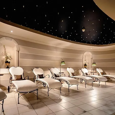 Krone Von - Romantikhotel - In Bester Lage 5* Lech am Arlberg