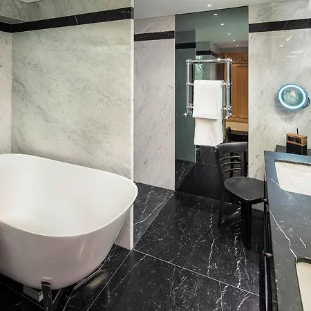 Krone Von - Romantikhotel - In Bester Lage 5*