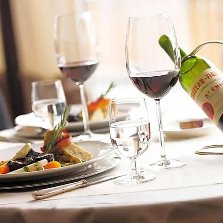 酒店 Krone Von - Romantikhotel - In Bester Lage 莱赫阿尔贝格