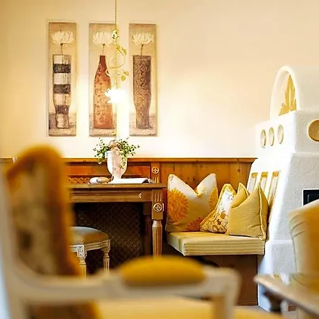 Krone Von - Romantikhotel - In Bester Lage