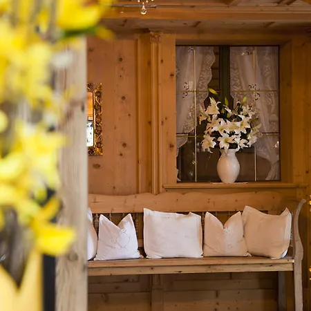 Krone Von - Romantikhotel - In Bester Lage Hotel Lech am Arlberg
