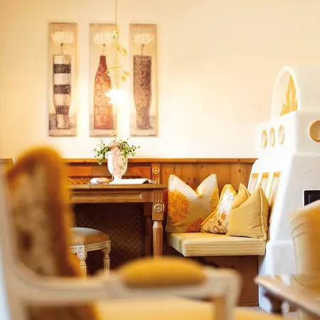 Krone Von - Romantikhotel - In Bester Lage