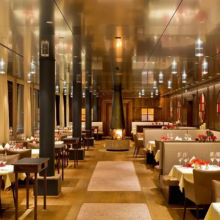 Krone Von - Romantikhotel - In Bester Lage Otel