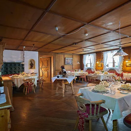 Krone Von - Romantikhotel - In Bester Lage Lech am Arlberg