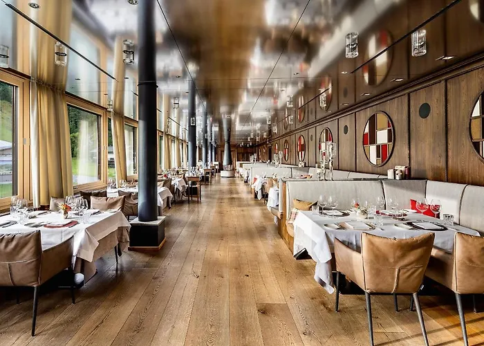 Hotel Krone Von - Romantikhotel - In Bester Lage Lech